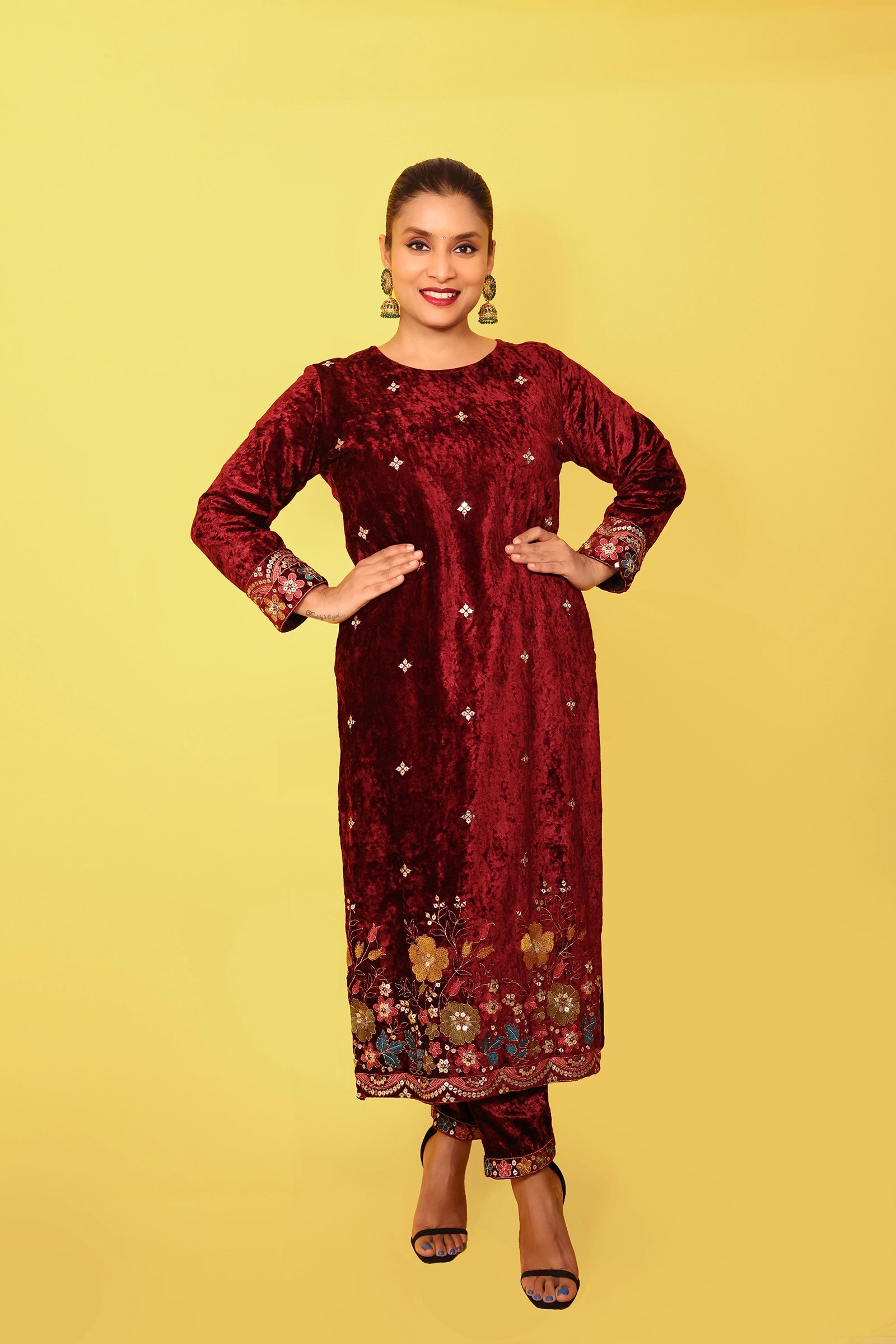 Dil Pasand – 3 Piece Salwar Suit (Maroon)
