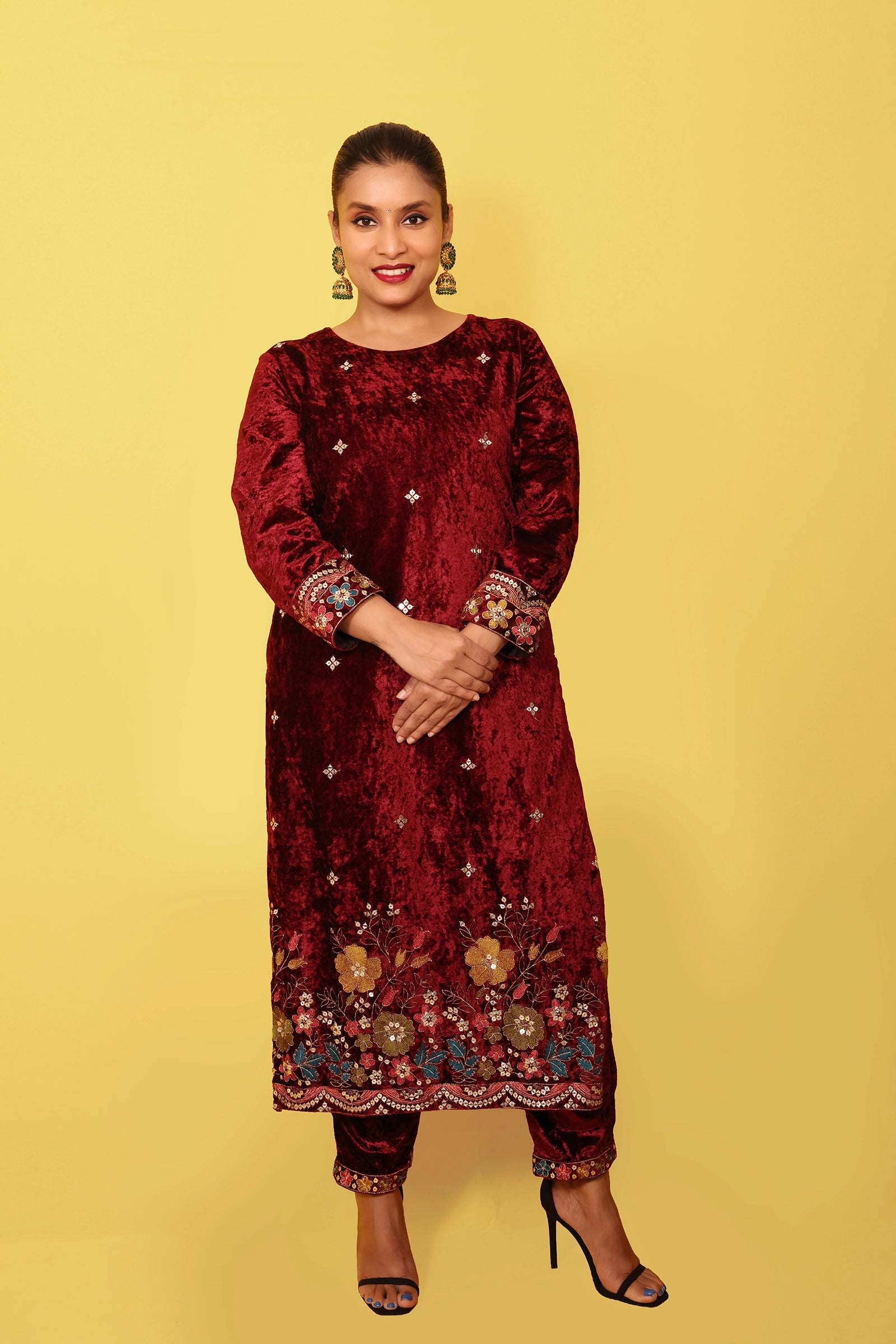 Dil Pasand – 3 Piece Salwar Suit (Maroon)
