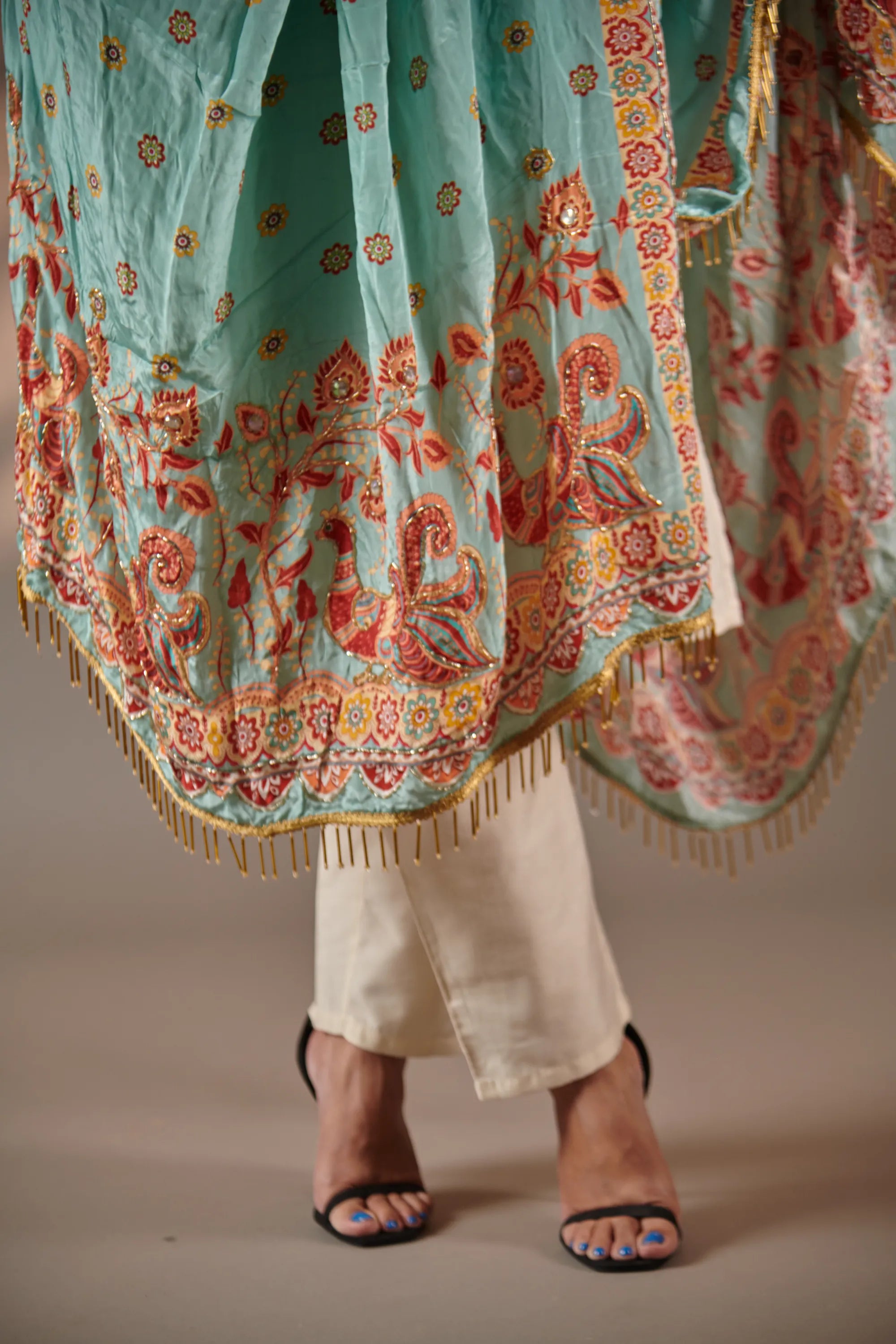 Tarangini Pure Crepe Handwork Dupatta