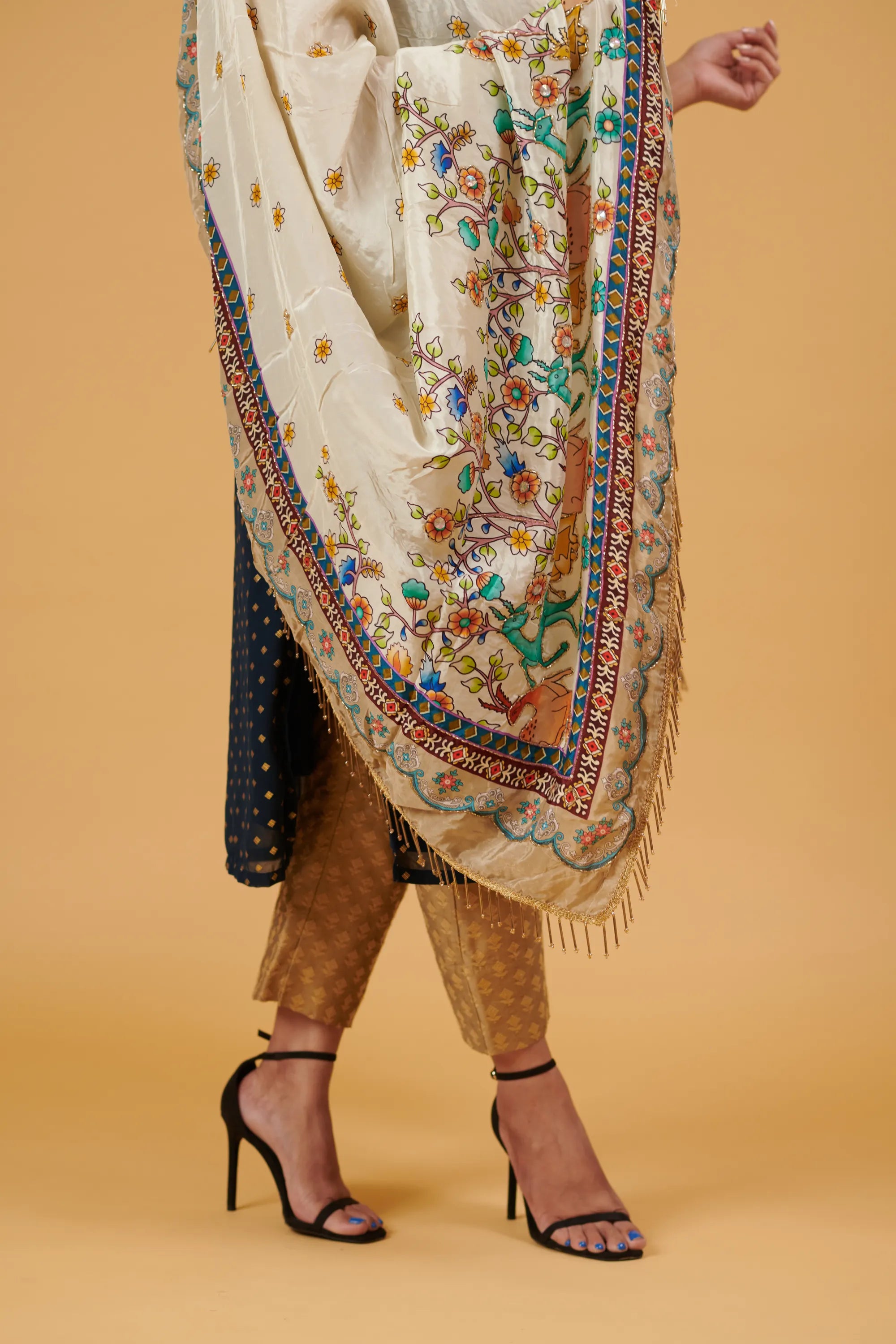 Padmalata Pure Crepe Handwork Dupatta