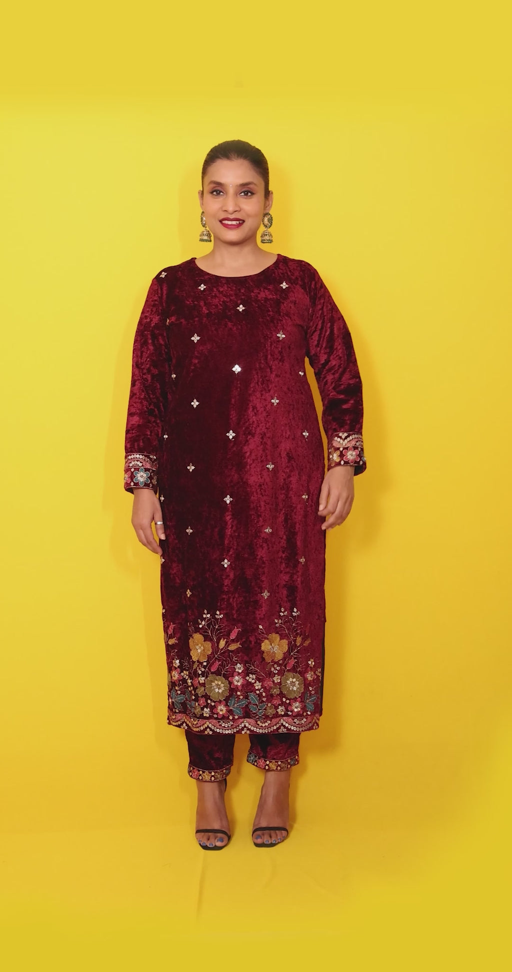 Dil Pasand – 3 Piece Salwar Suit (Maroon)
